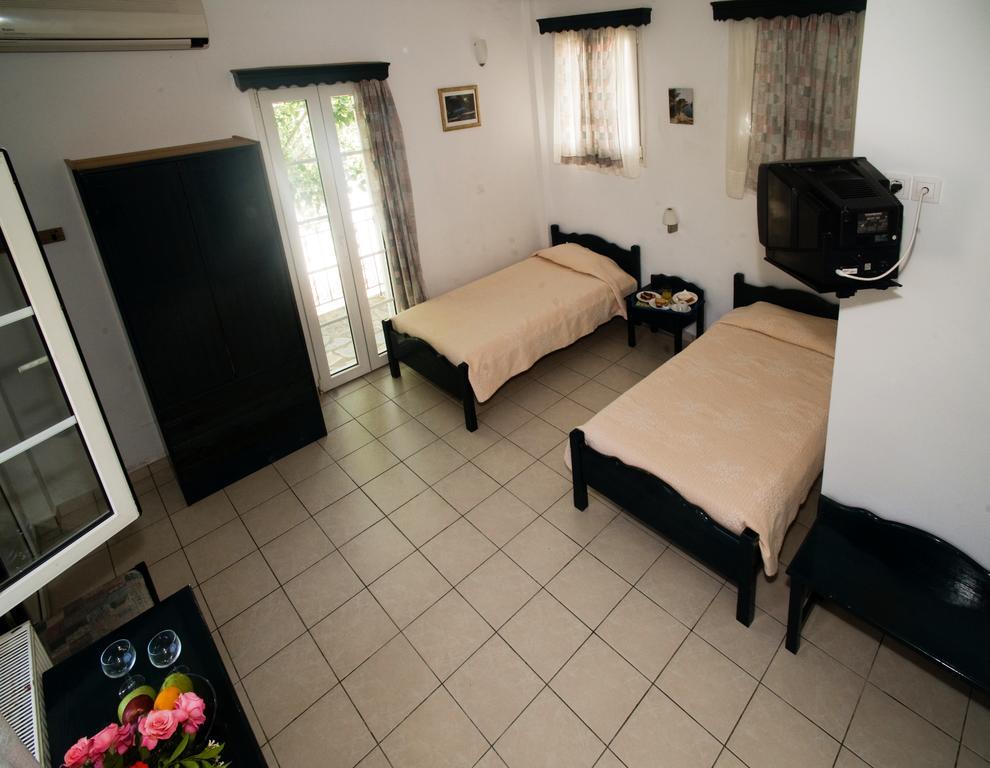 Aiolos Hotel Ménites Zewnętrze zdjęcie